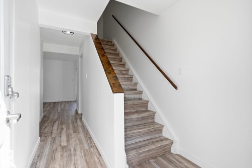 234 Dickinsfield Court Nw, Edmonton, AB - Indoor Photo Showing Other Room