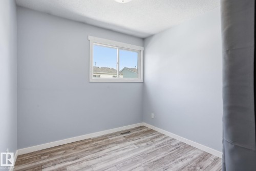 234 Dickinsfield Court Nw, Edmonton, AB - Indoor Photo Showing Other Room