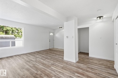 234 Dickinsfield Court Nw, Edmonton, AB - Indoor Photo Showing Other Room