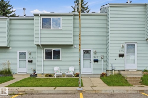 234 Dickinsfield Court Nw, Edmonton, AB - Outdoor
