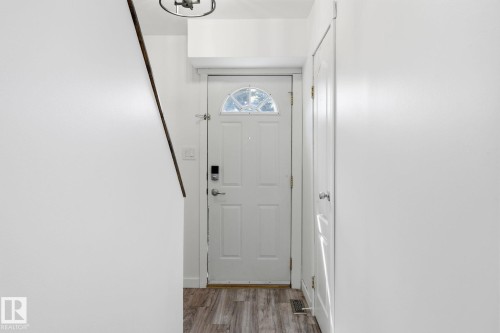 234 Dickinsfield Court Nw, Edmonton, AB - Indoor Photo Showing Other Room