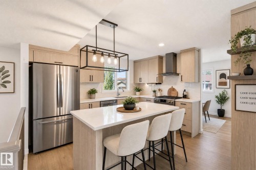 10612 10 Avenue Nw, Edmonton, AB - Indoor