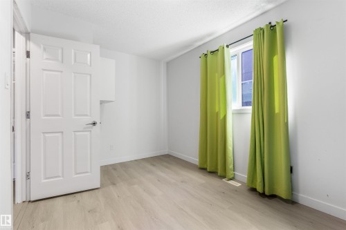 10612 10 Avenue Nw, Edmonton, AB - Indoor Photo Showing Other Room