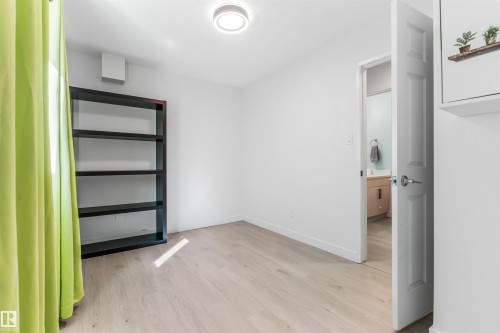 10612 10 Avenue Nw, Edmonton, AB - Indoor Photo Showing Other Room