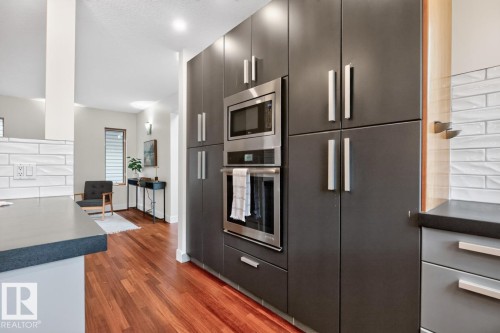 8860 93 Street Nw, Edmonton, AB - Indoor Photo Showing Kitchen