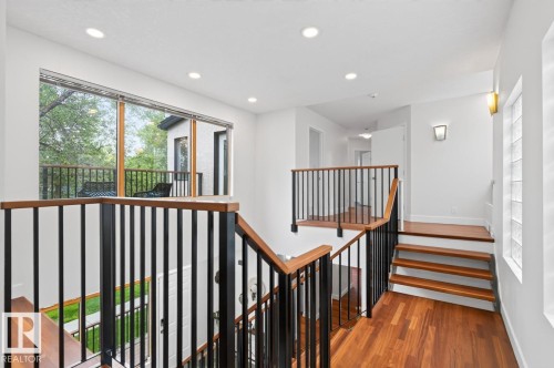 8860 93 Street Nw, Edmonton, AB - Indoor Photo Showing Other Room