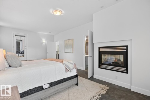 8860 93 Street Nw, Edmonton, AB - Indoor Photo Showing Bedroom
