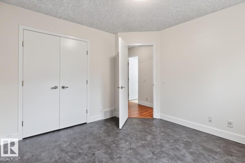 8860 93 Street Nw, Edmonton, AB - Indoor Photo Showing Other Room