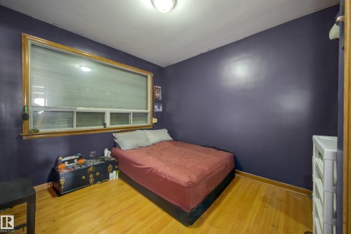 12202 127 Street Nw, Edmonton, AB - Indoor Photo Showing Bedroom