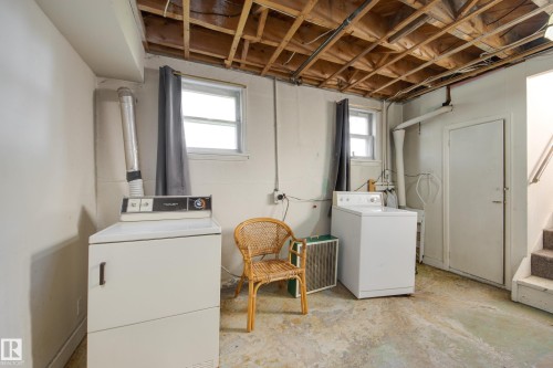 12202 127 Street Nw, Edmonton, AB - Indoor Photo Showing Laundry Room