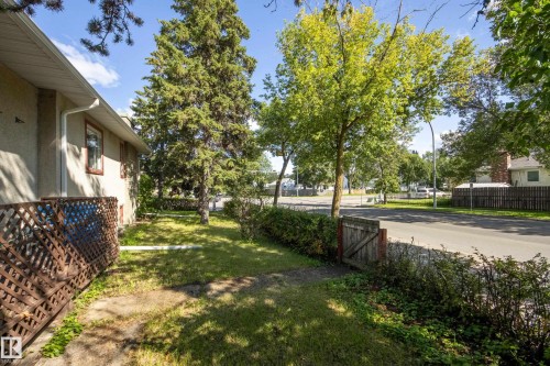 12202 127 Street Nw, Edmonton, AB - Outdoor