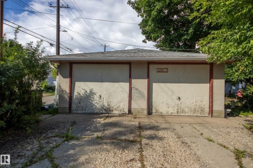 12202 127 Street Nw, Edmonton, AB - Outdoor