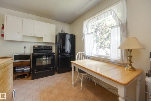 12202 127 Street Nw, Edmonton, AB - Indoor