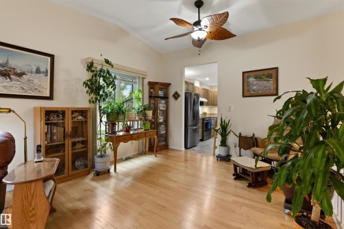 #1 10 Grange Dr, St. Albert, AB - Indoor