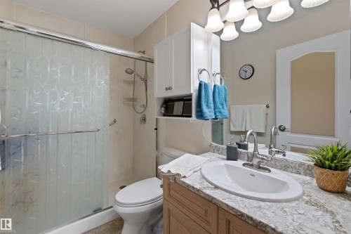 #1 10 Grange Dr, St. Albert, AB - Indoor Photo Showing Bathroom