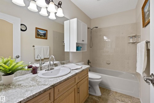 #1 10 Grange Dr, St. Albert, AB - Indoor Photo Showing Bathroom