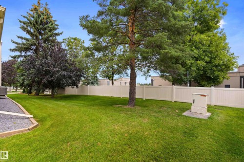 #1 10 Grange Dr, St. Albert, AB - Outdoor With Backyard