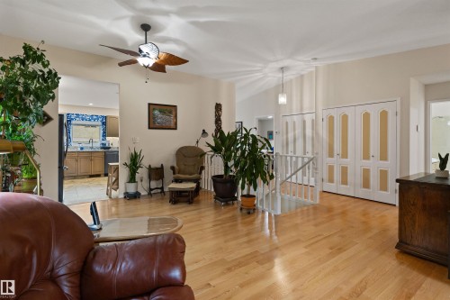 #1 10 Grange Dr, St. Albert, AB - Indoor