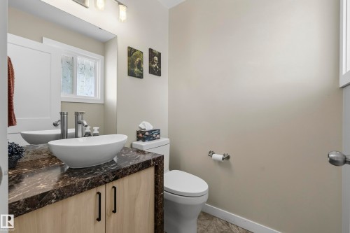 3522 42 Street Nw, Edmonton, AB - Indoor Photo Showing Bathroom