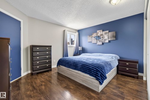 3522 42 Street Nw, Edmonton, AB - Indoor Photo Showing Bedroom