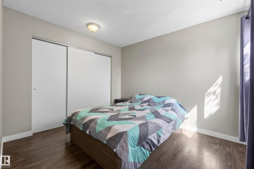 3522 42 Street Nw, Edmonton, AB - Indoor Photo Showing Bedroom