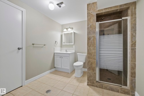 3522 42 Street Nw, Edmonton, AB - Indoor Photo Showing Bathroom