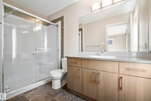 #82 2803 James Mowatt Trail Sw, Edmonton, AB - Indoor Photo Showing Bathroom