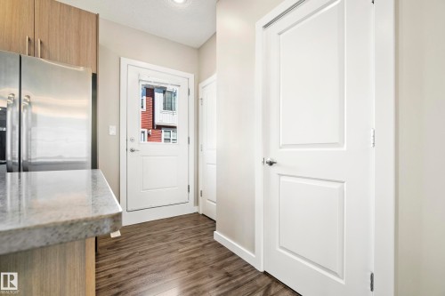 #82 2803 James Mowatt Trail Sw, Edmonton, AB - Indoor Photo Showing Other Room