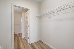 White wire shelving - 