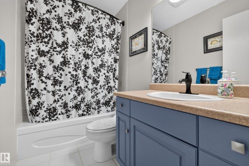 2 Woodside Crescent, Spruce Grove, AB - Indoor Photo Showing Bathroom