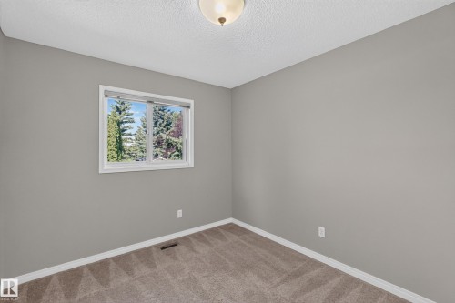 2 Woodside Crescent, Spruce Grove, AB - Indoor Photo Showing Other Room