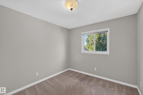 2 Woodside Crescent, Spruce Grove, AB - Indoor Photo Showing Other Room