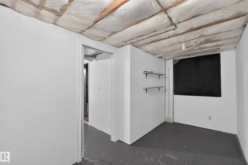 2 Woodside Crescent, Spruce Grove, AB - Indoor Photo Showing Other Room