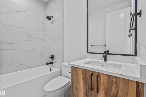 5 Mockingbird Crescent, Fort Saskatchewan, AB - Indoor Photo Showing Bathroom