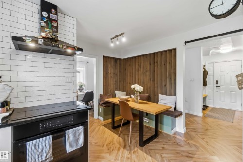 11840 St Albert Trail Nw, Edmonton, AB - Indoor Photo Showing Kitchen