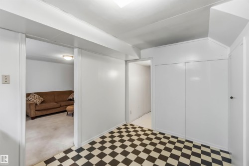 11840 St Albert Trail Nw, Edmonton, AB - Indoor