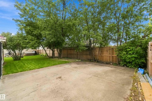 11840 St Albert Trail Nw, Edmonton, AB - Outdoor