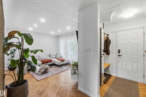 11840 St Albert Trail Nw, Edmonton, AB - Indoor Photo Showing Other Room