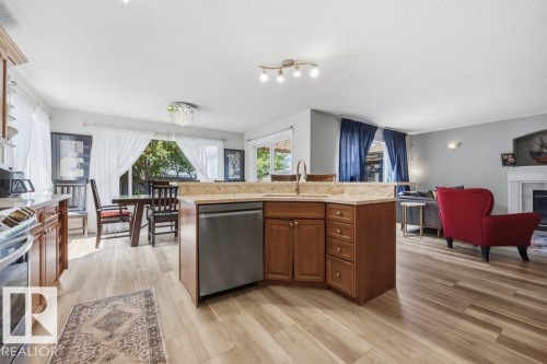 22 Bonin, Beaumont, AB - Indoor Photo Showing Kitchen