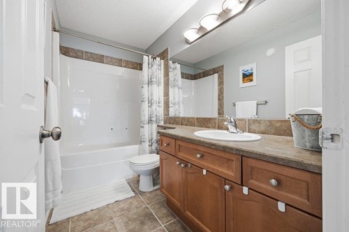 22 Bonin, Beaumont, AB - Indoor Photo Showing Bathroom