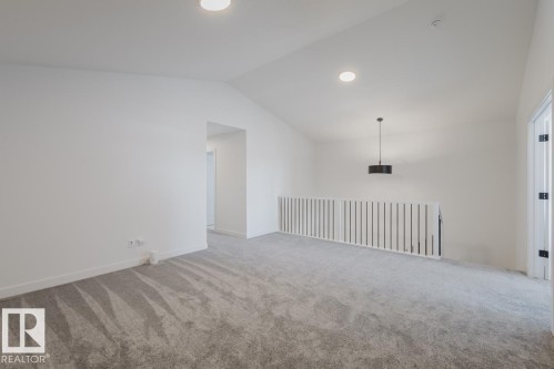 6411 27 Avenue Sw, Edmonton, AB - Indoor Photo Showing Other Room