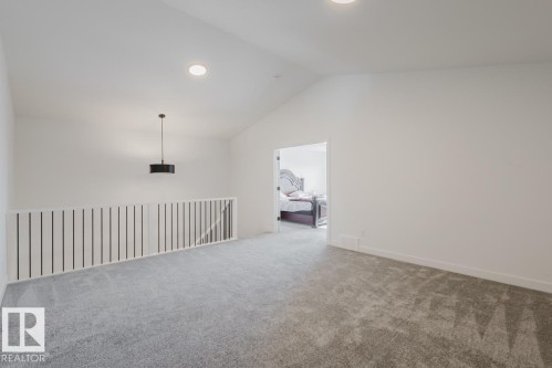 6411 27 Avenue Sw, Edmonton, AB - Indoor Photo Showing Other Room