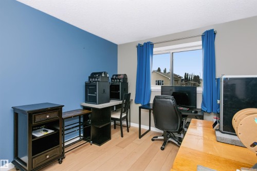 4120 50 Street, Gibbons, AB - Indoor