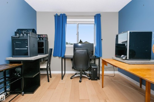 4120 50 Street, Gibbons, AB - Indoor Photo Showing Office