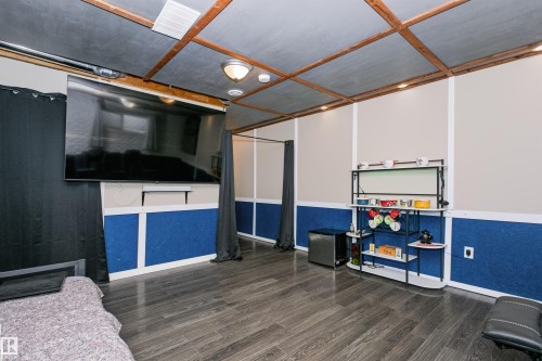 4120 50 Street, Gibbons, AB - Indoor Photo Showing Other Room