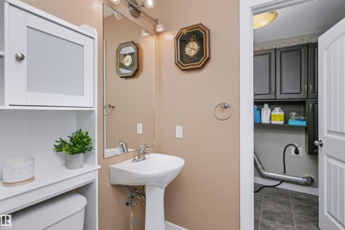 4120 50 Street, Gibbons, AB - Indoor Photo Showing Bathroom