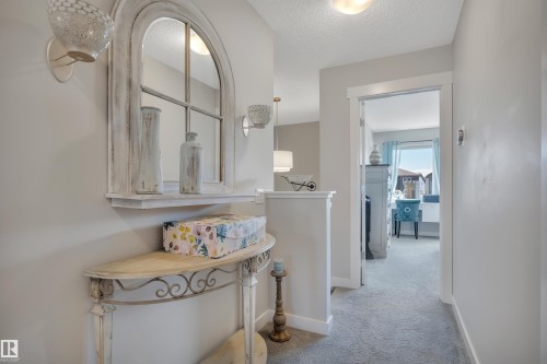 648 Orchards Boulevard Sw, Edmonton, AB - Indoor Photo Showing Other Room