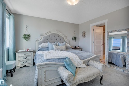 648 Orchards Boulevard Sw, Edmonton, AB - Indoor Photo Showing Bedroom