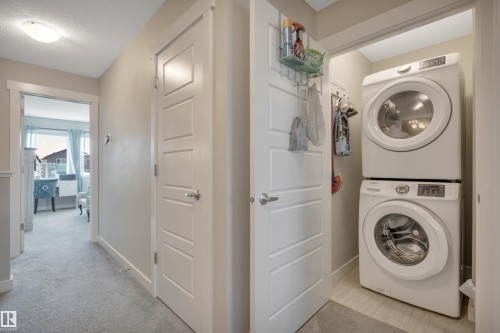 648 Orchards Boulevard Sw, Edmonton, AB - Indoor Photo Showing Laundry Room