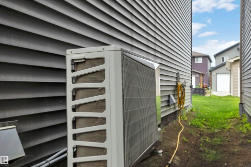 648 Orchards Boulevard Sw, Edmonton, AB - Indoor